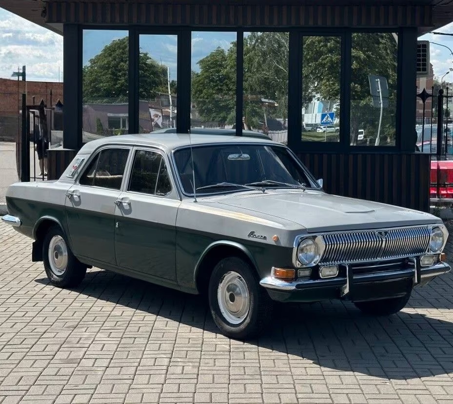 Image of GAZ 24 Volga